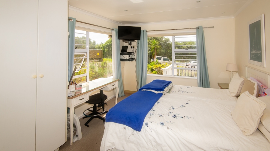 4 Bedroom Property for Sale in Bergsig Western Cape